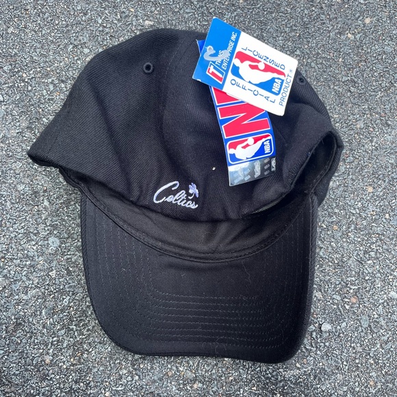 NWT Medium Boston Celtics hat - Picture 2 of 3